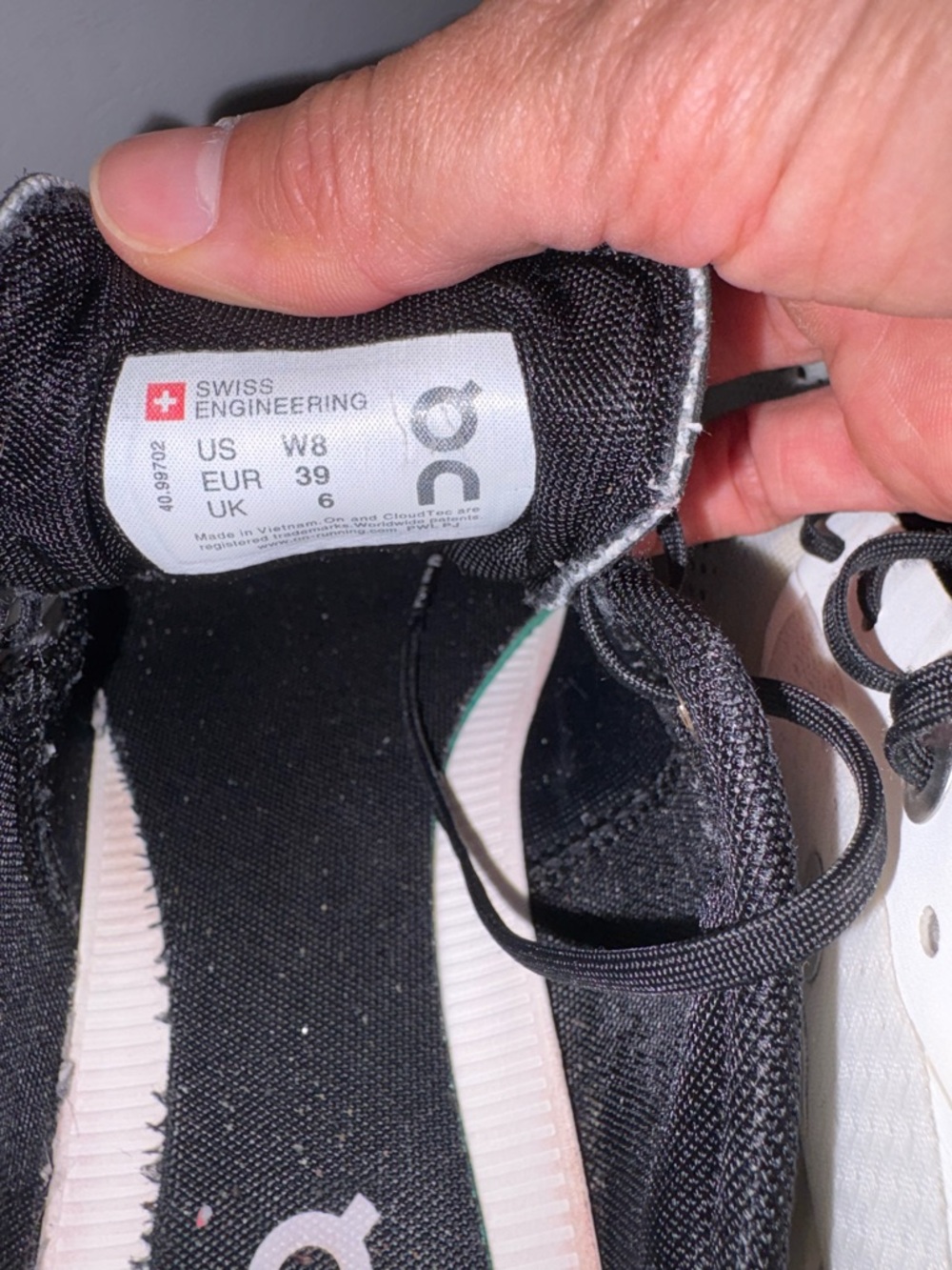 Women's White and Black Running Shoes - On Cloud Performance - Picture 5 of 5